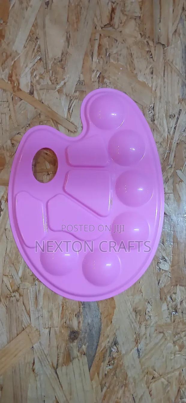 Pink Plastic Paint Pallete - thumbnail 3