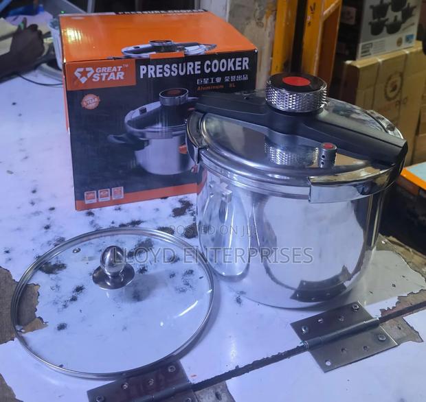 8 Litres Non Exprosive Pressure Cooker