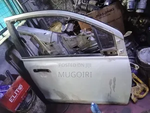 Suzuki Alto Right Front Door