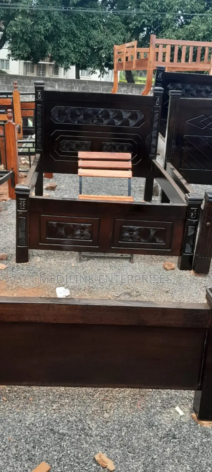 Mahogany Wooden 5*6 Queen Sized Beds