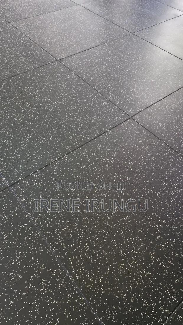 Interlocking Gym Mats (Black White Floor Mats