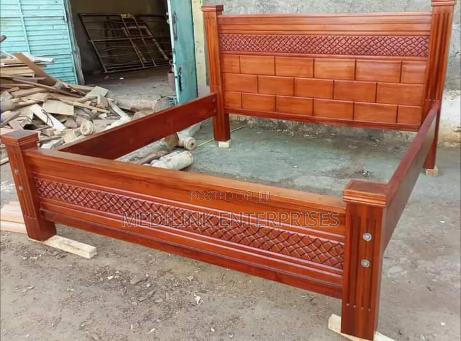 5*6 Mahogany Solid Adults Beds