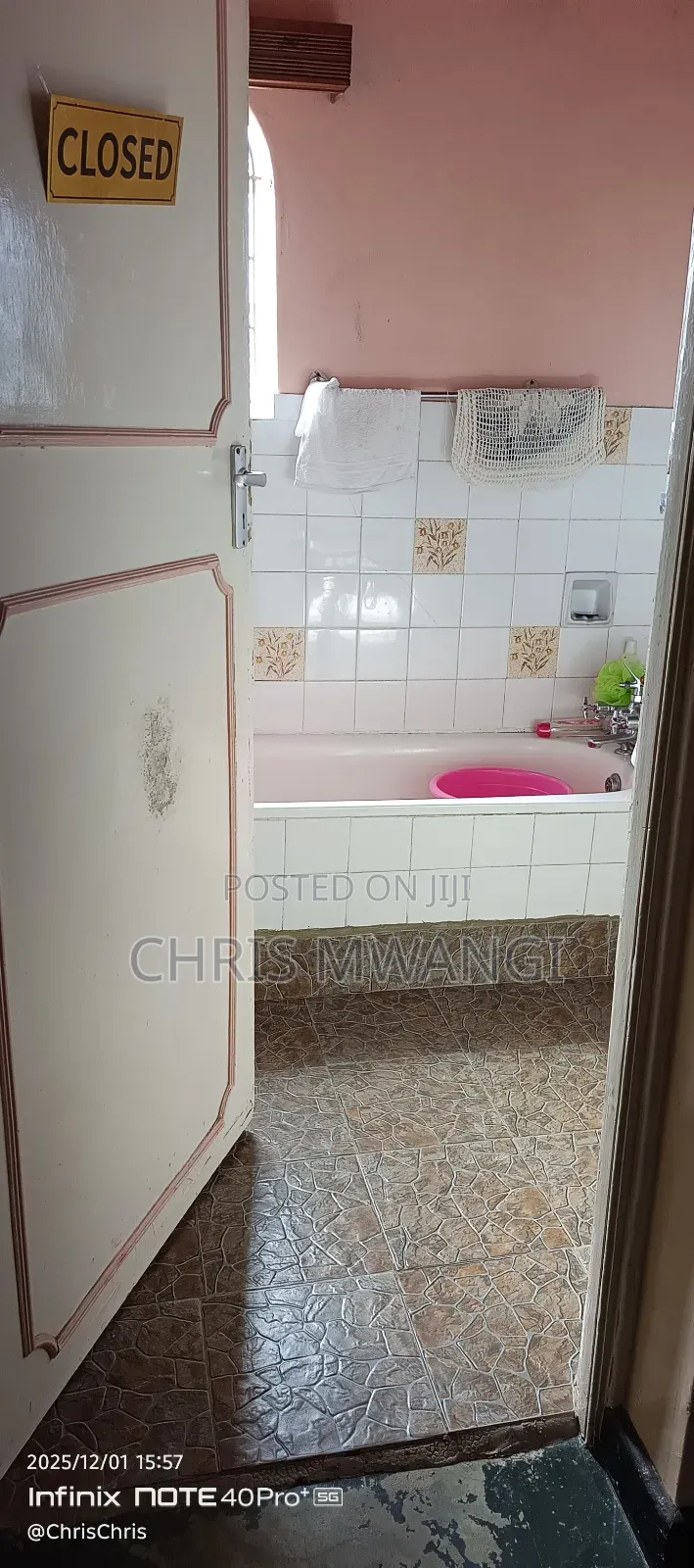 5bdrm Maisonette in Thome Thome Estate for sale