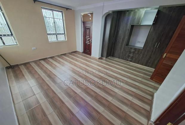 5bdrm Maisonette in Katani for rent - thumbnail 10
