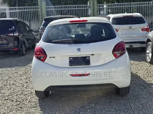 Peugeot 208 2019 White