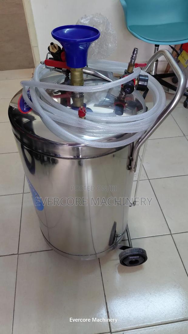 Anti Rusting Pneumatic Soap Dispenser Machine Stainless Steel. - main view