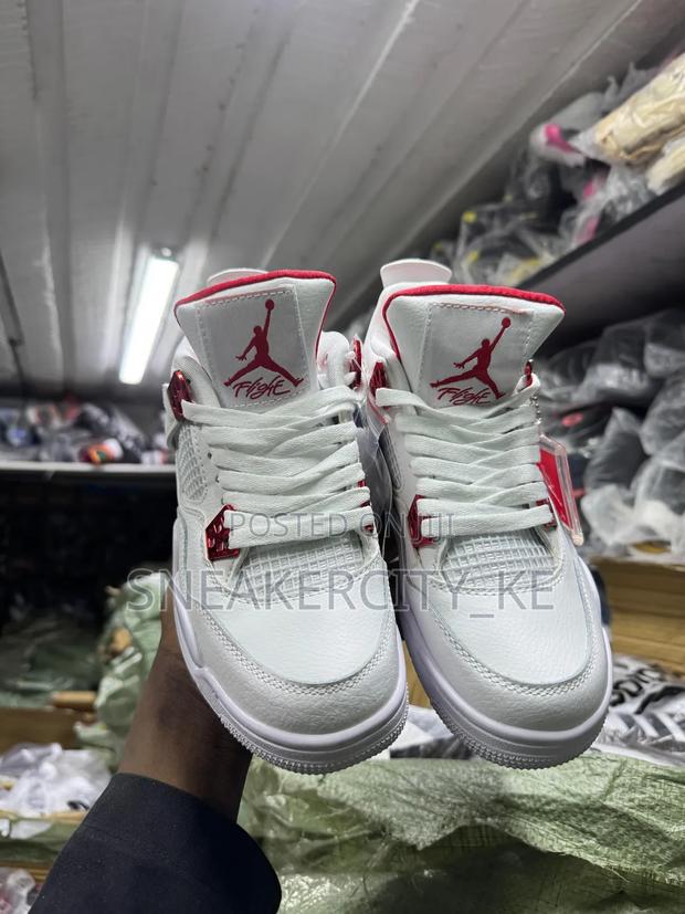 Jordan 4 Metallic Red - thumbnail 7