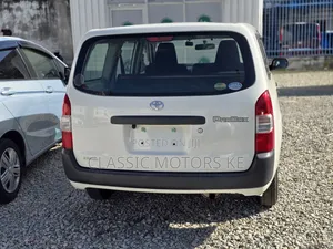 Toyota Probox 1.5 DX Comfort 2WD 2020 White