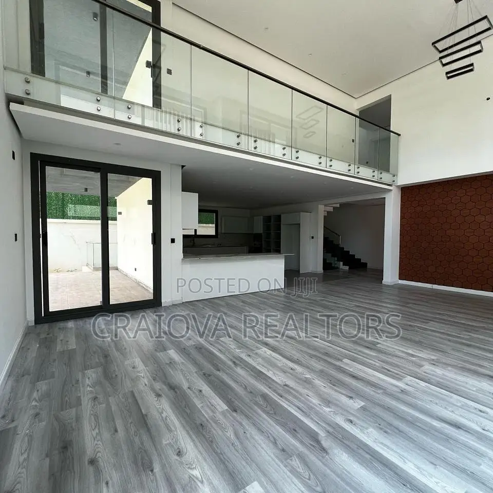5bdrm Villa in Lavington for sale