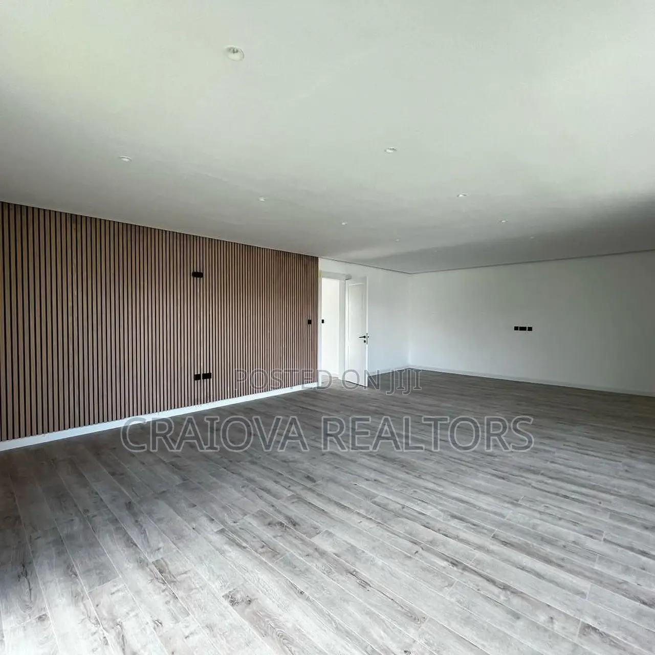 5bdrm Villa in Lavington for sale