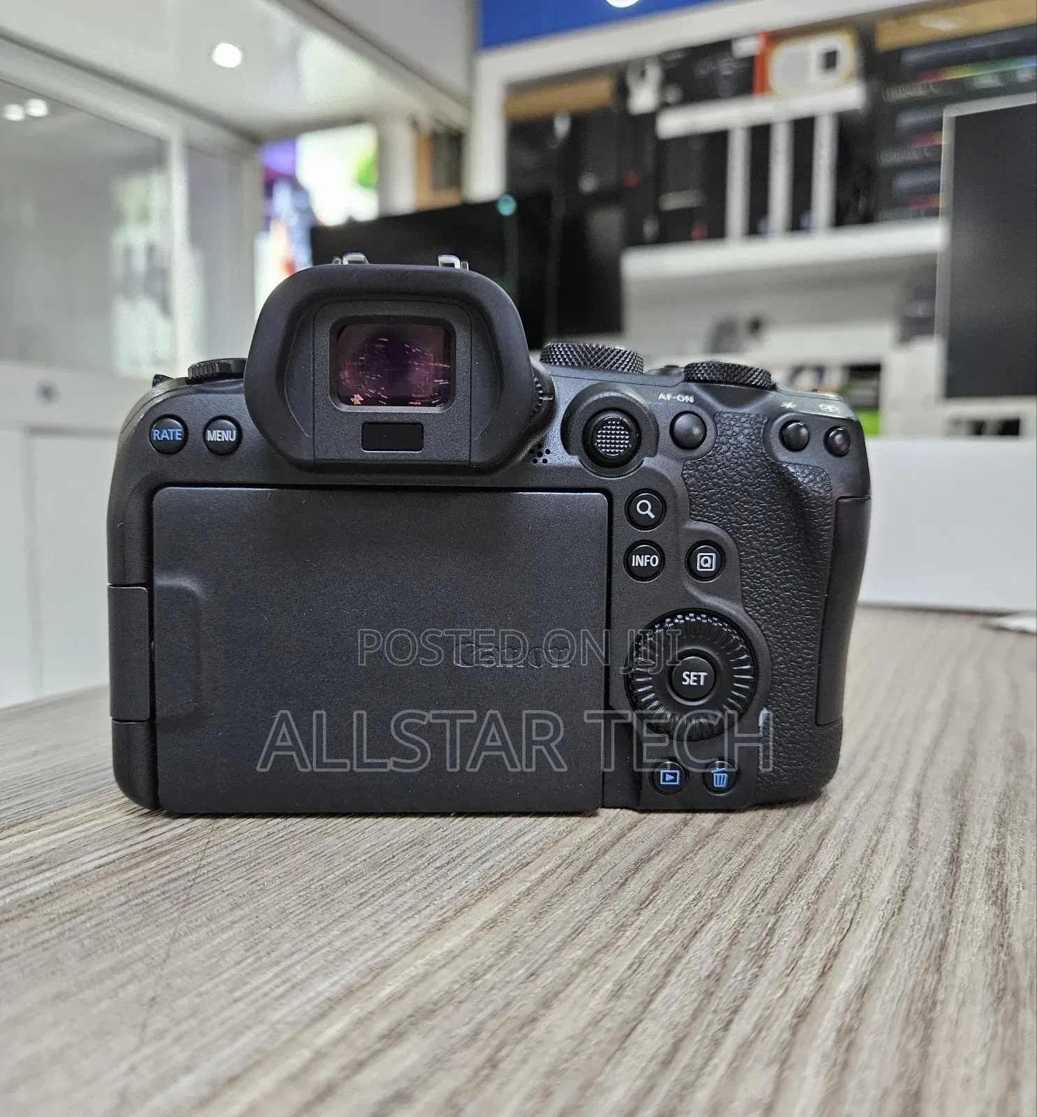 Canon R6
Canon Eos R6 Mirrorless Camera