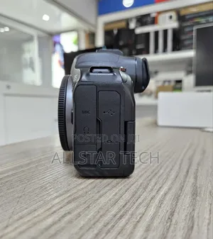 Canon R6
Canon Eos R6 Mirrorless Camera