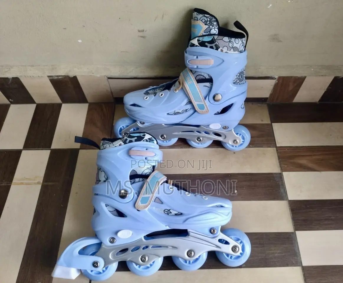 Boys (Blue ) High Quality Rubber Wheels Skate Shoes/-