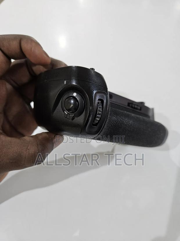 Vertical Battery Grip for Nikon D750 - thumbnail 6