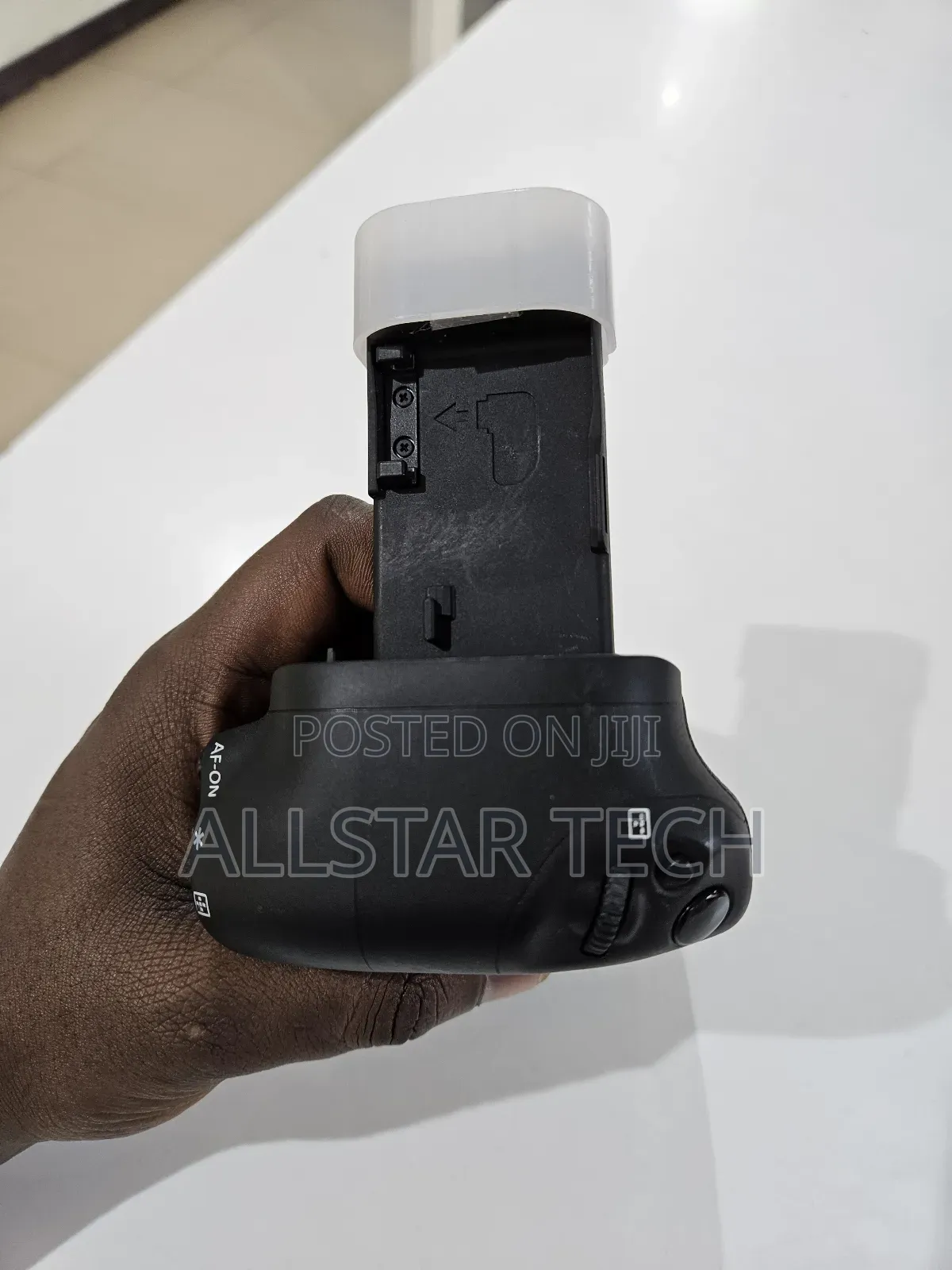 Canon Bg-E14 Battery Grip for Eos 70d, 80d, and 90d