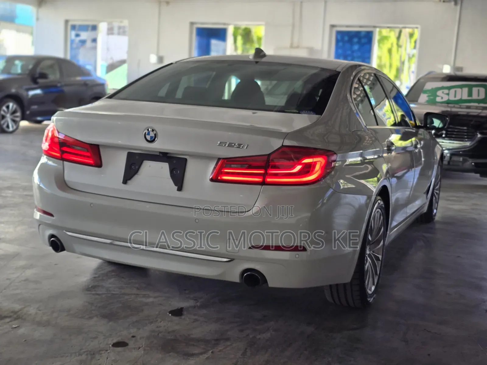 BMW 523i 2019 White