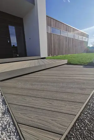 Outdoor WPC Deck Flooring for Patios Terraces