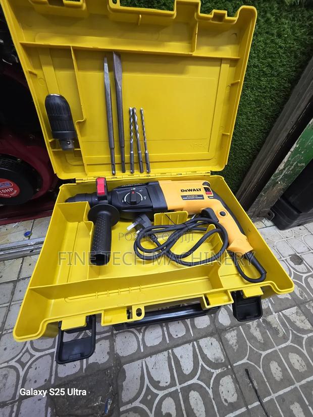 Dewalt Rotary Hammer - thumbnail 2
