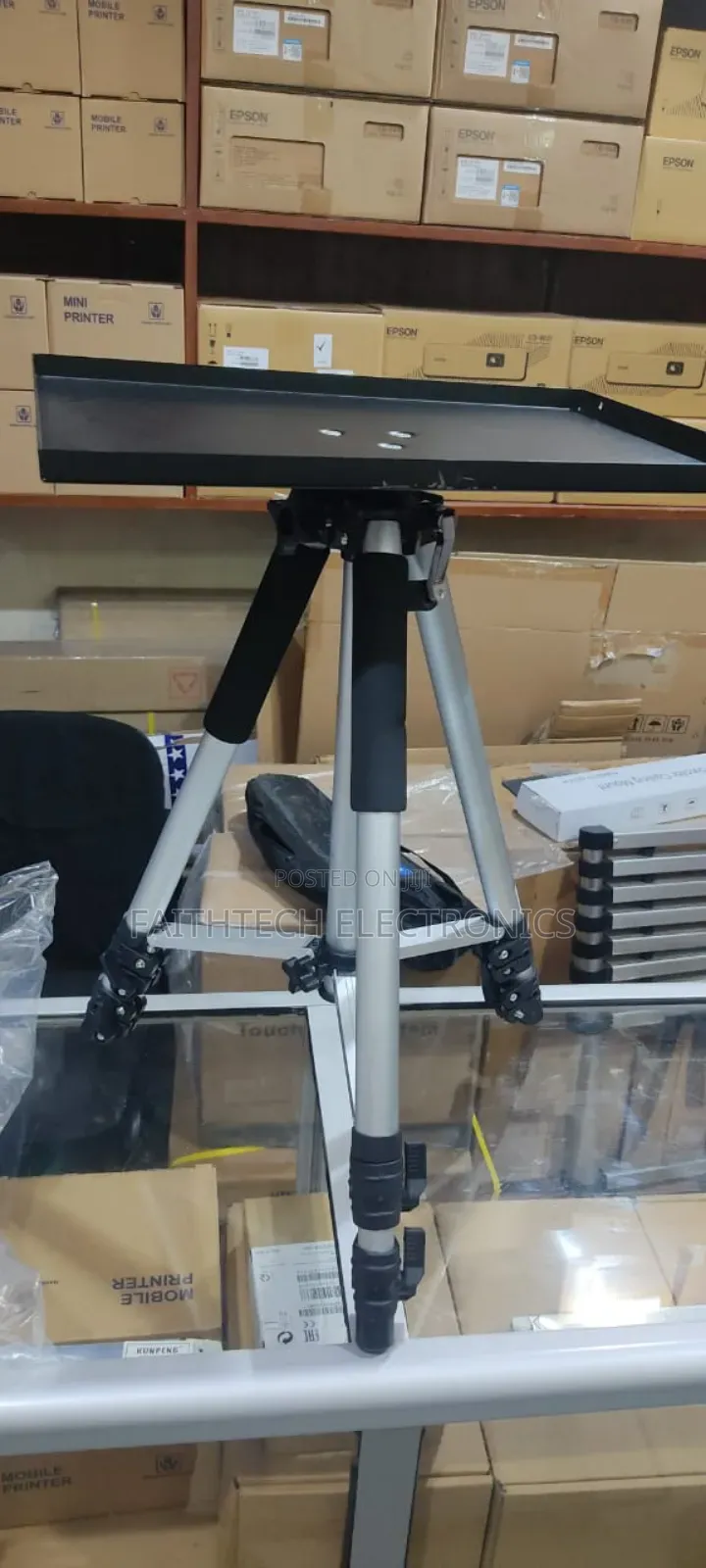 Strong Tripod Projector Stand – Adjustable Height