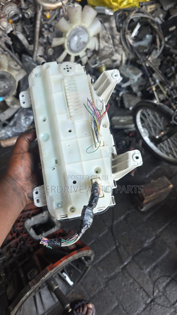 Dashboard Instrument Cluster Unit Hino 300 (Speed Clock) . - thumbnail 3