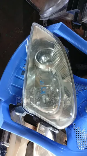 Nissan Dualis Xenon Headlight