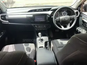 Toyota Hilux 2021 Silver