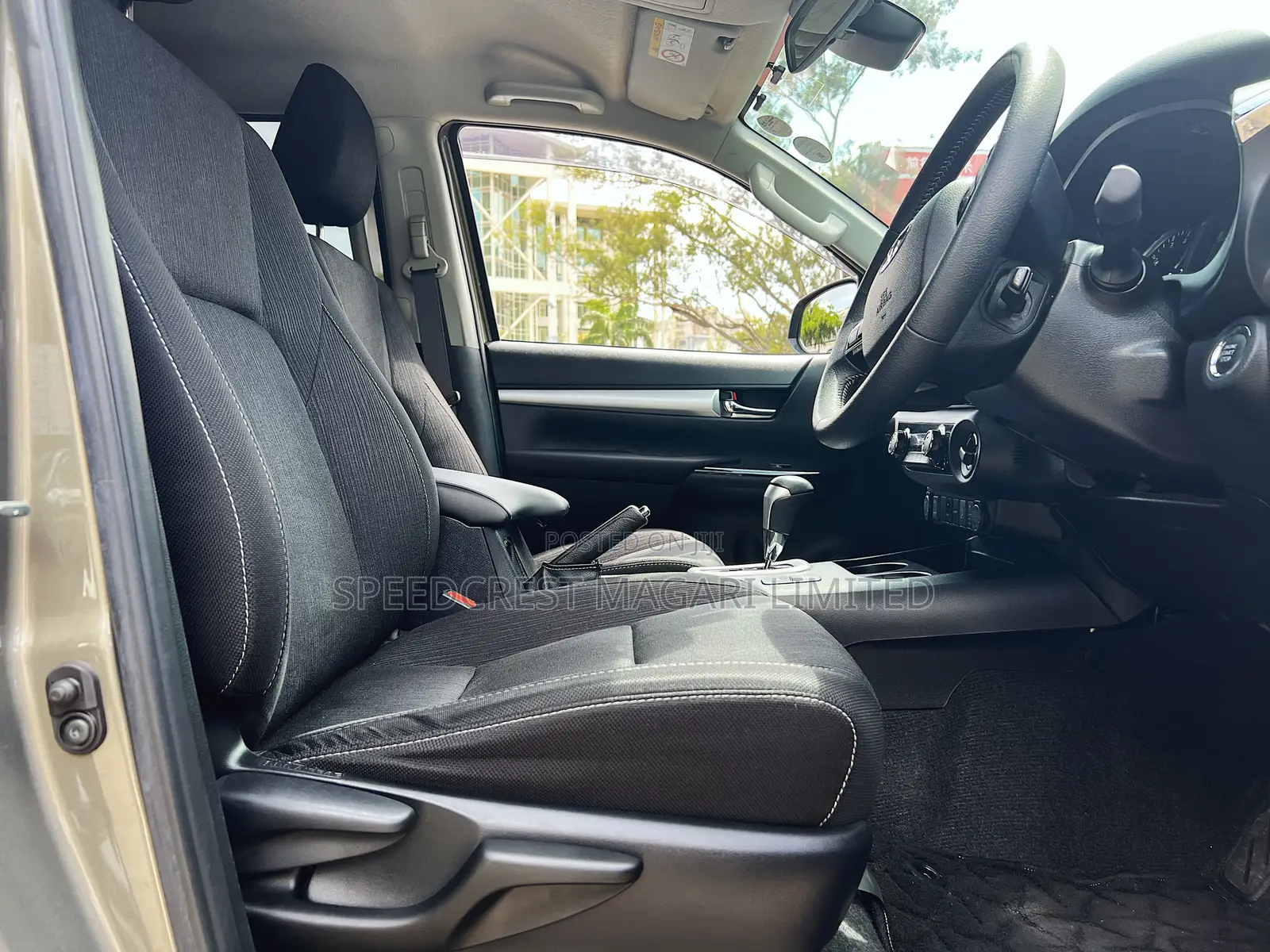 Toyota Hilux 2021 Silver