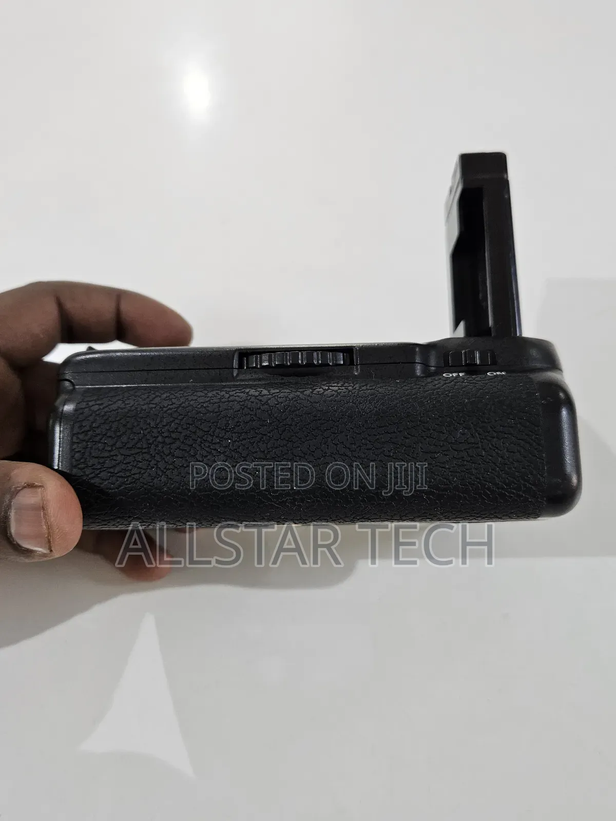 Neewer Battery Grip for Nikon D5500