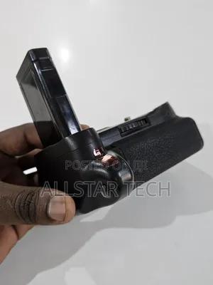 Neewer Battery Grip for Nikon D5500
