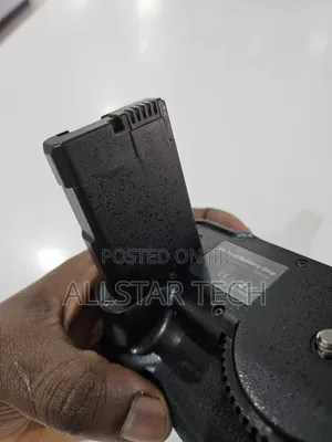 Vertical Battery Grip for Nikon D5600, D5500 Bg-T2