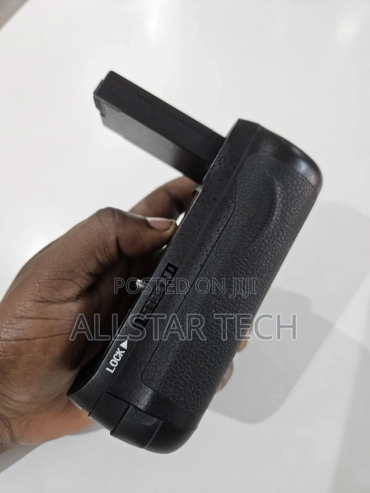 Vertical Battery Grip for Nikon D5600, D5500 Bg-T2