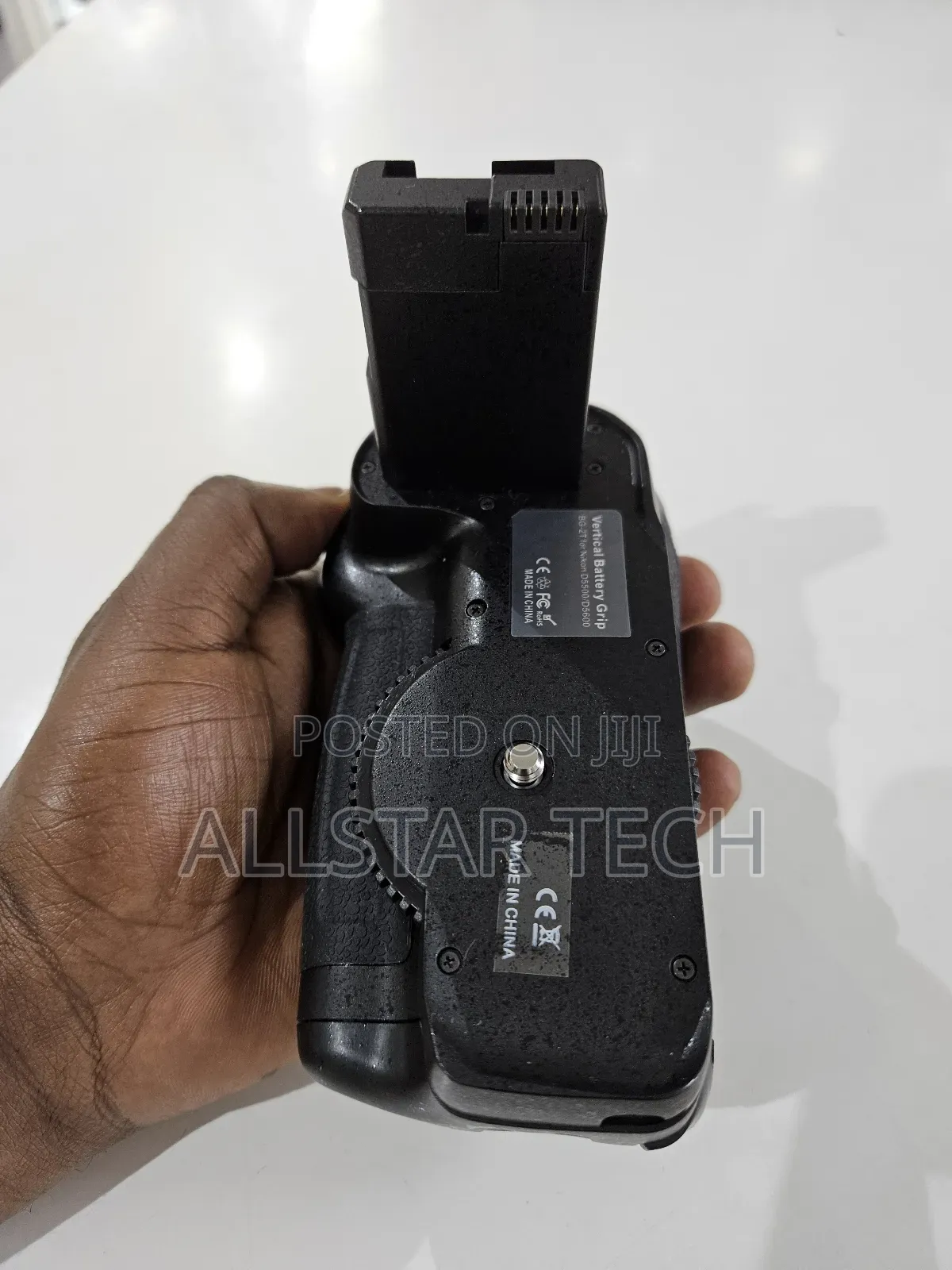 Vertical Battery Grip for Nikon D5600, D5500 Bg-T2