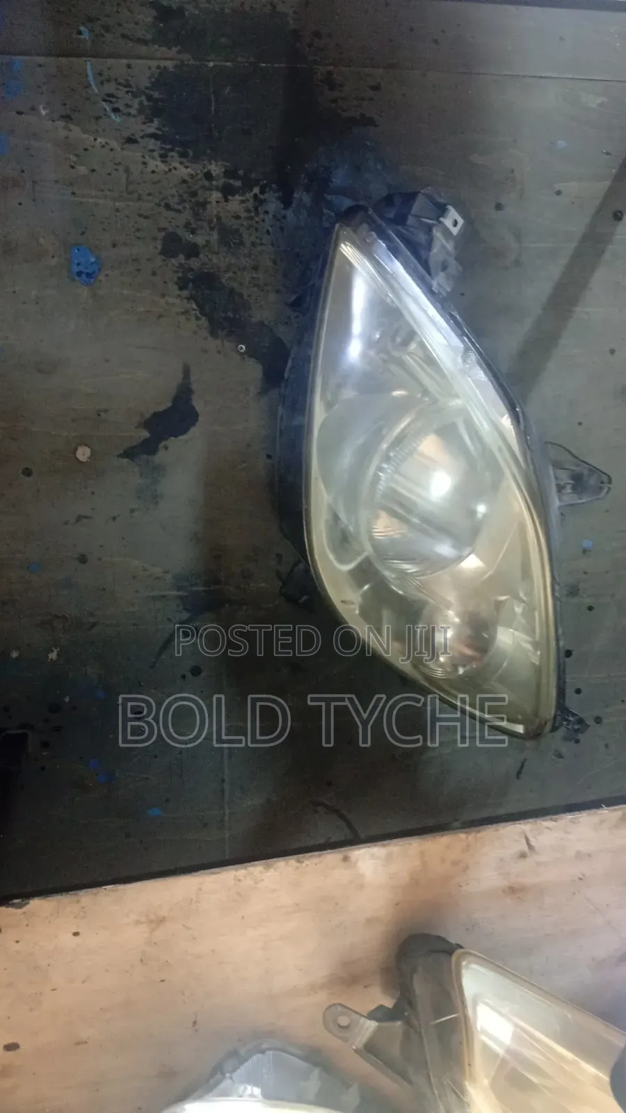 Mazda Demio 2005 Headlight