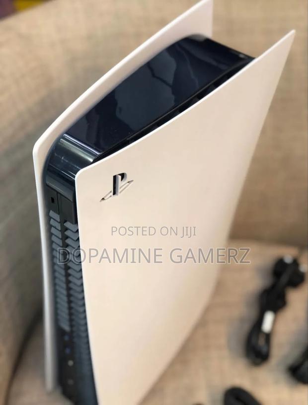 Playstation 5 Standard - thumbnail 4