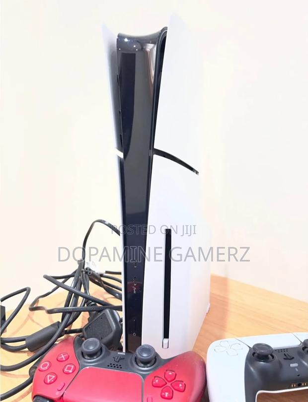 Playstation 5 Slim - thumbnail 4