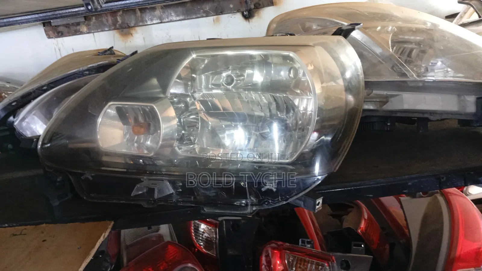Porte 2010 Headlight