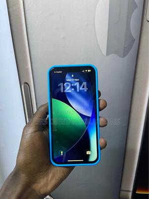 Apple iPhone 13 128 GB Gray - main view