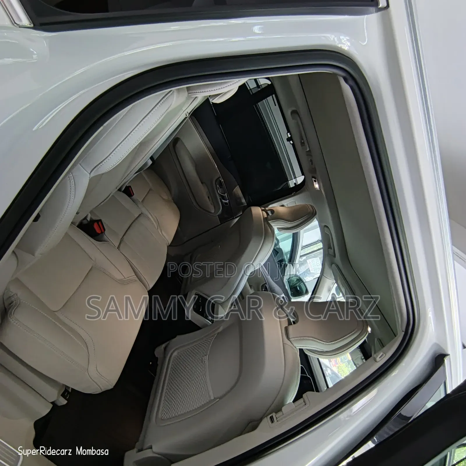 Volvo XC90 2022 White