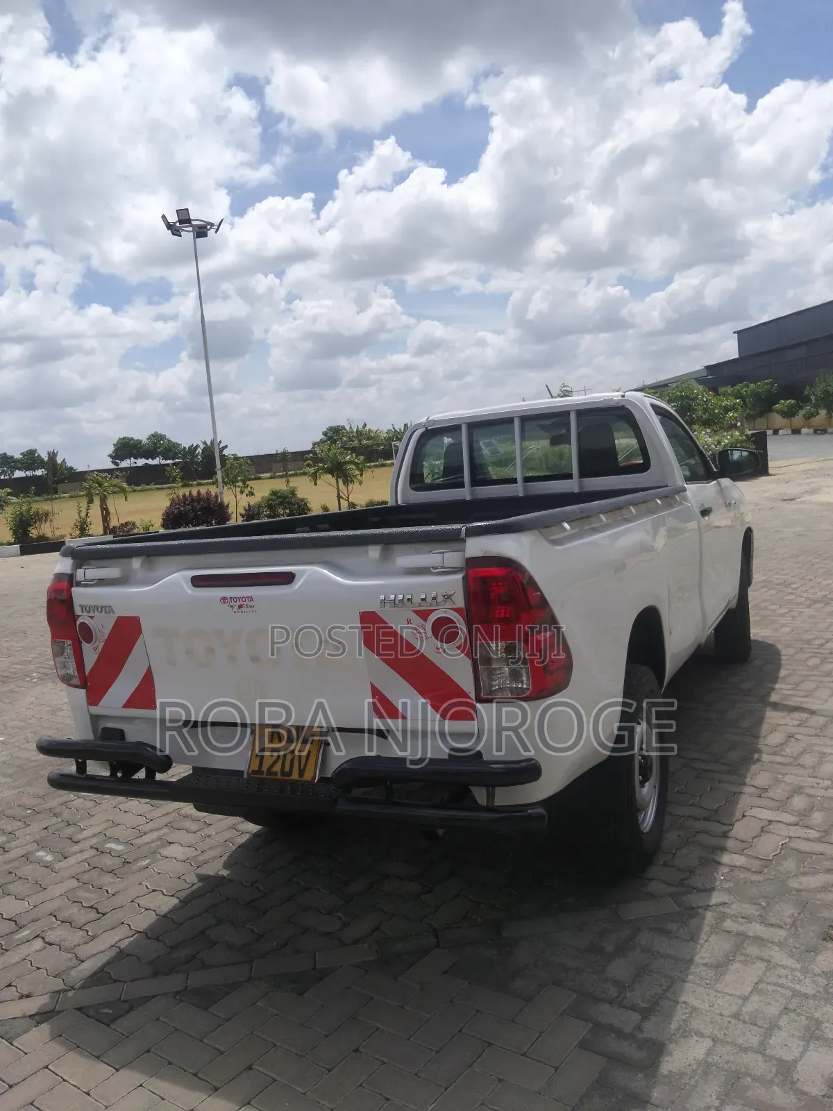 Toyota Hilux Revo Single Cab Deisel 2.4 RWD 2022 Off white
