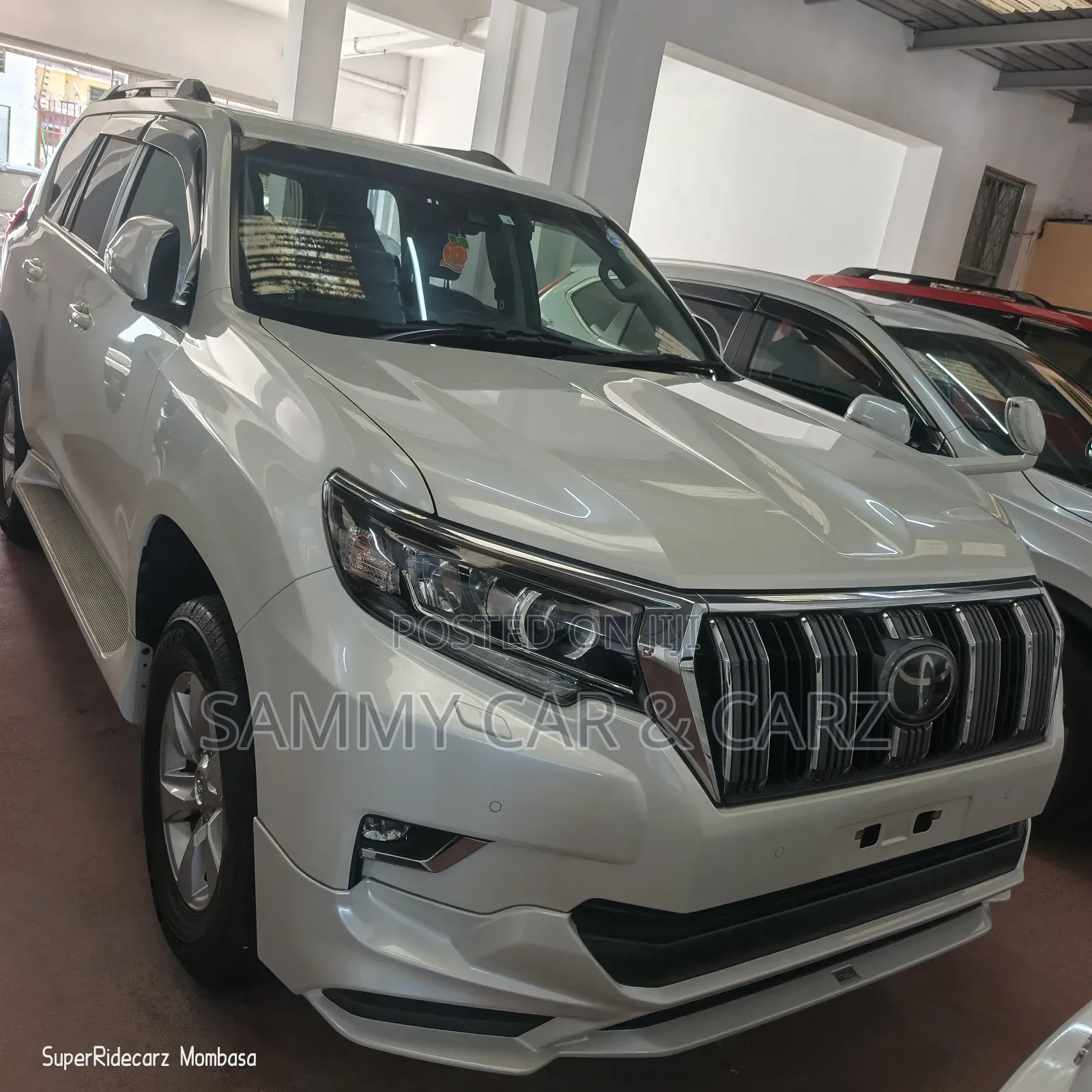 Toyota Land Cruiser Prado 2.7 2018 White