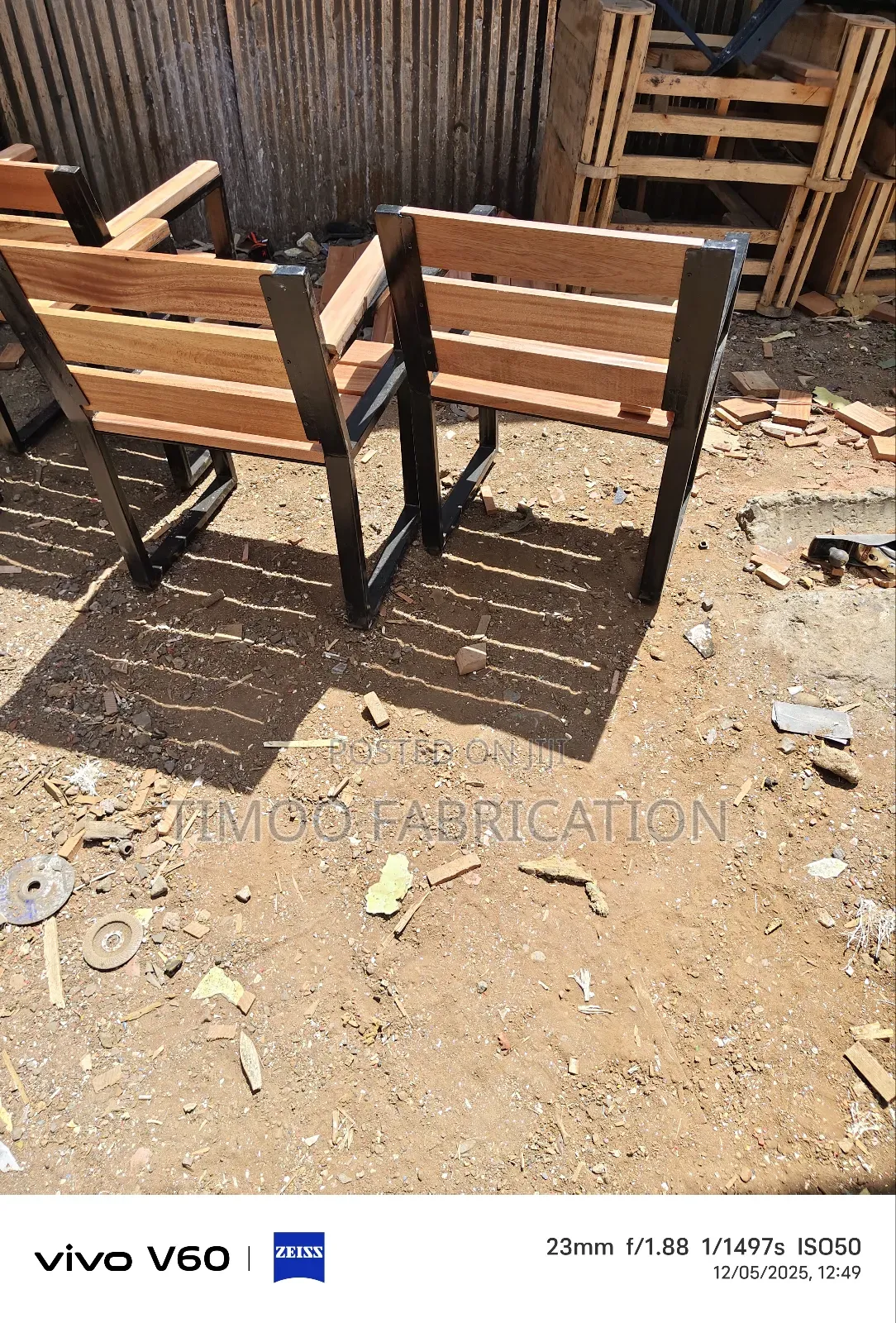 Garden/Restaurants Seats, With Mahogany Wood Seati and Bark