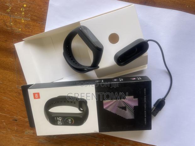 Xiaomi Mi Band 4 Smart Fitness Tracker Watch - main view