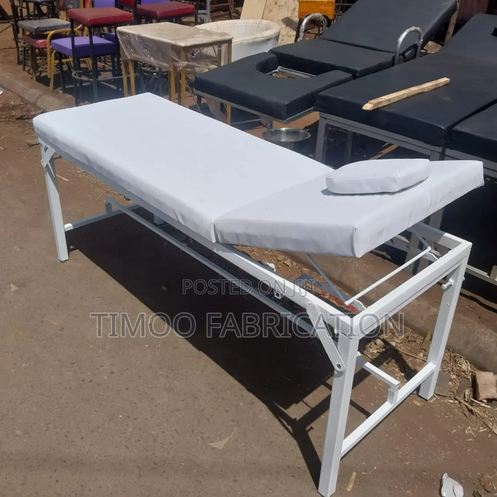 Foldable White Massage Bed With Breathing Whole