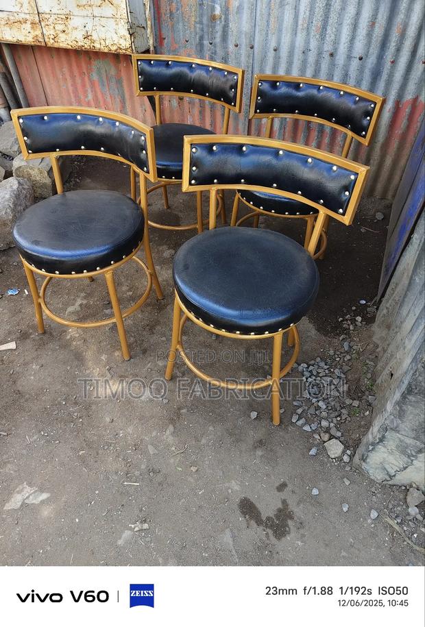 Vip Restaurants Black and Gold Seats - main view