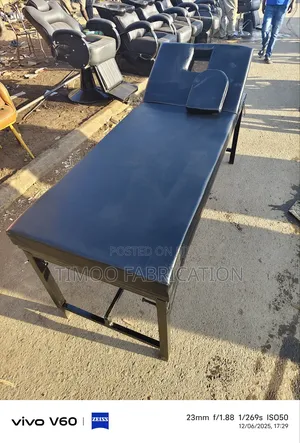 Foldable Black Massage Bed With Breathing Whole