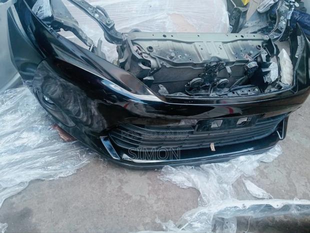 Nosecut Toyota Harrier - main view