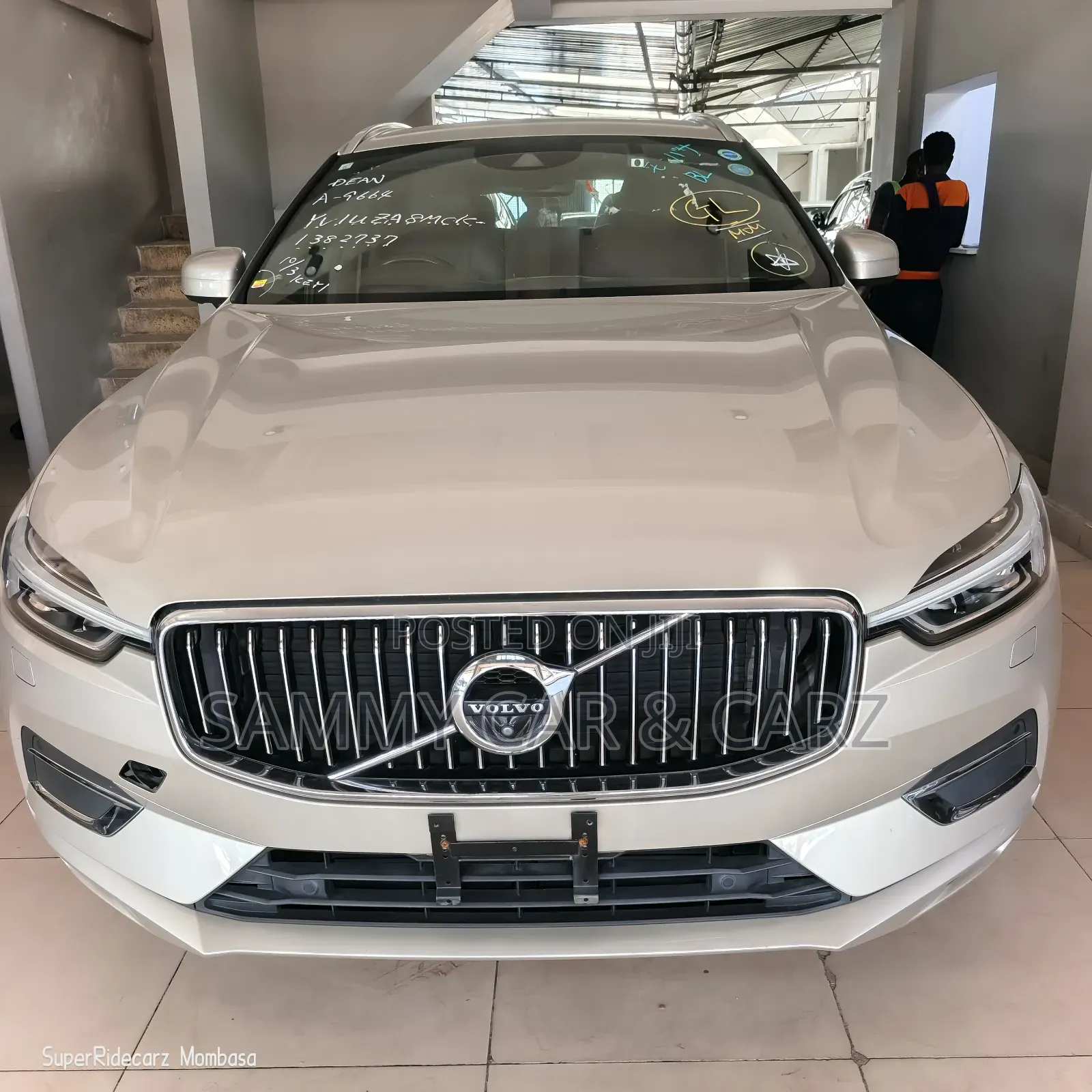 Volvo XC60 2020 Gold