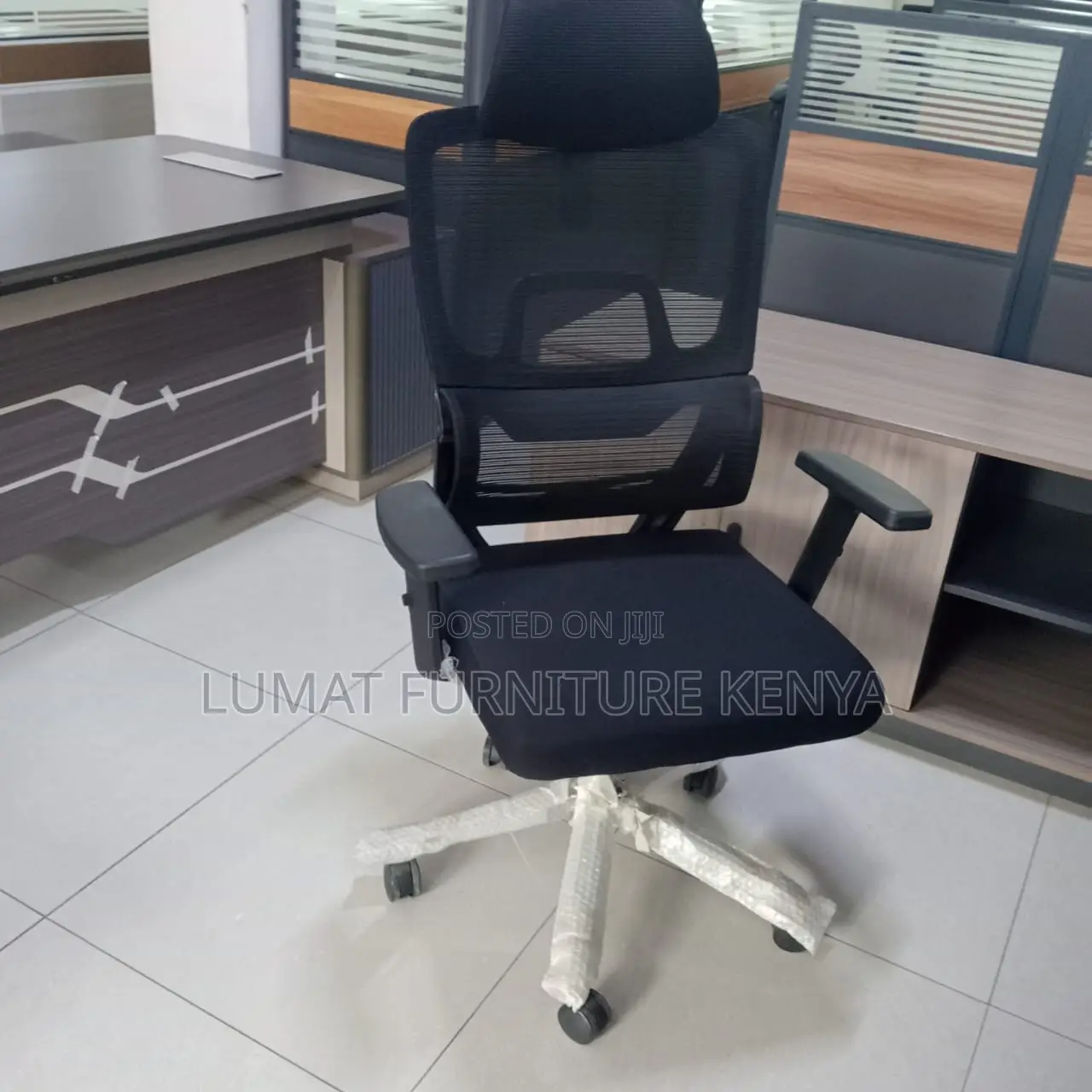 Orthopedic Office Simple and Compact Seat