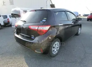 Toyota Vitz 2018 Gray