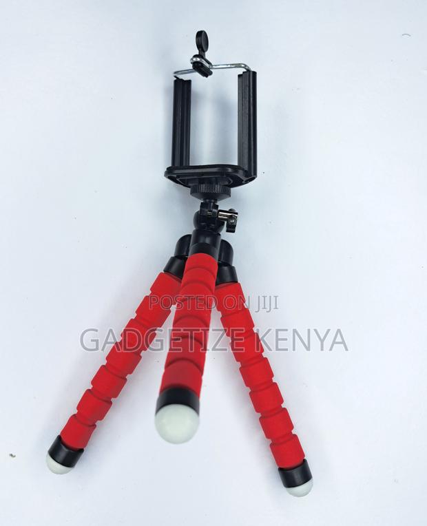 Flexible Tripod Phone Stand and Holder - thumbnail 5